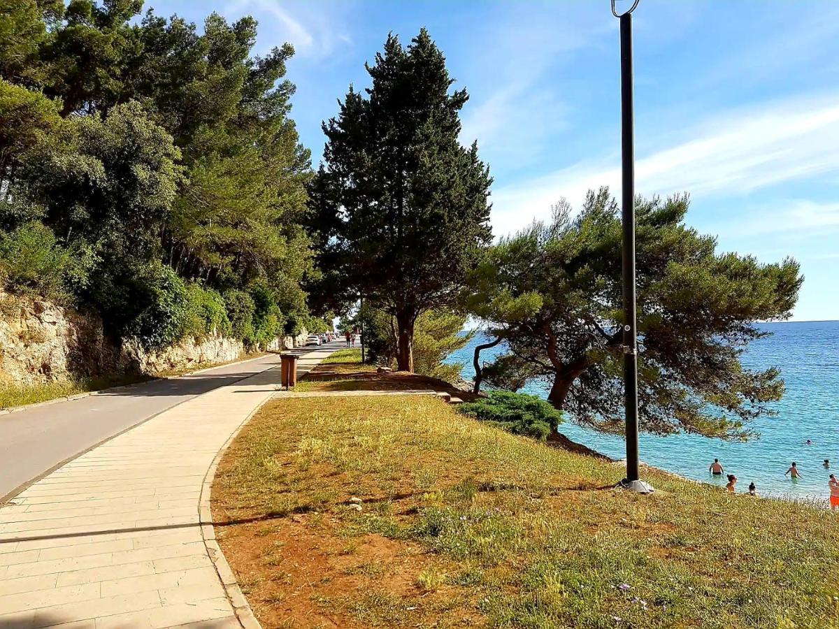 Apartment Mon Cheri-Located In A Quiet Neighbourhood Near Beaches Free Parking Póla Kültér fotó